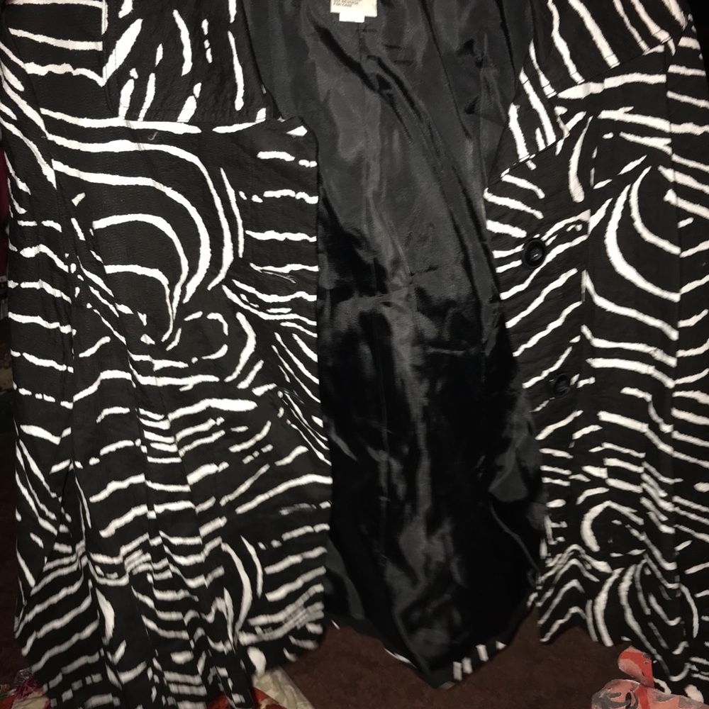 Jackets - Picture 4 of 7